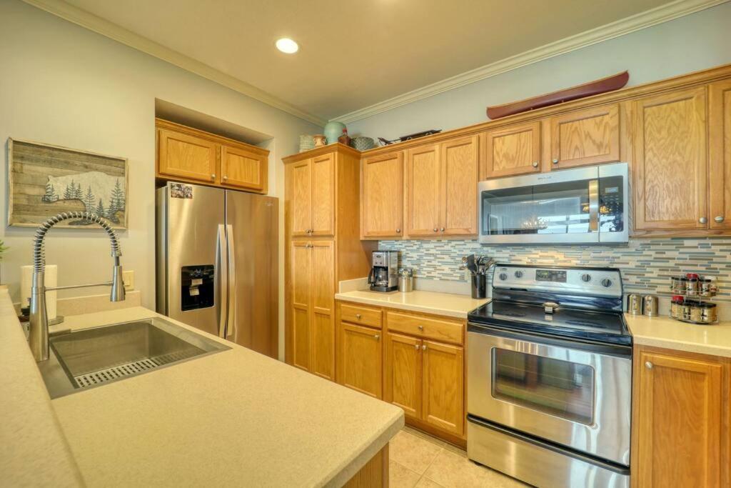 Bucket List Views Sugar Mountain Private Condo - 2Bed, 2Bath, Sleeps 6, Panoramic Views Of Mountains From Large Deck, Short Drive To Shopping, Restaurants, Cafes & Banner Elk Town מראה חיצוני תמונה